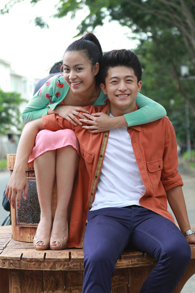 Nhan sắc Hoàng Thùy Linh từ thưở răng sún đến mỹ nhân Vbiz ảnh 5