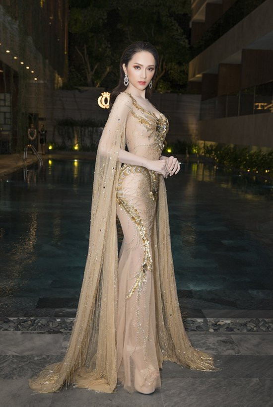 Hương Giang khoe đường cong quyến rũ, hội ngộ Mr Đàm và Trấn Thành ảnh 2