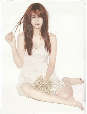 Mĩ nhân 'Hoa Du Kí' nóng bỏng cỡ nào khiến Kim Bum vội 'sở hữu' ảnh 4