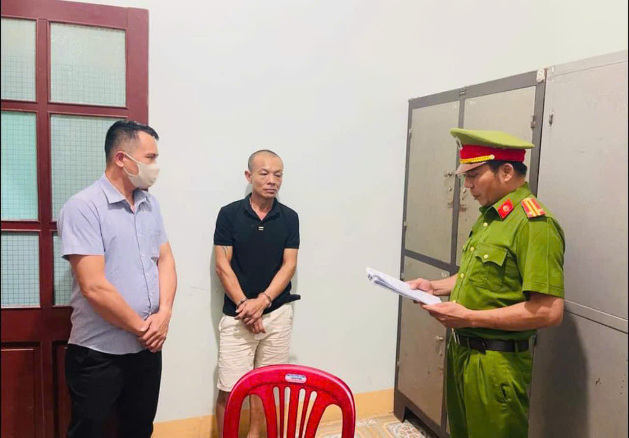 Khởi tố vụ án, bắt tạm giam 4 bị can Trần Văn Thức , Trần Văn Thông, Tạ Văn Thắng. Ảnh: CA Khởi tố vụ án, bắt tạm giam 4 bị can Trần Văn Thức , Trần Văn Thông, Tạ Văn Thắng. Ảnh: CA