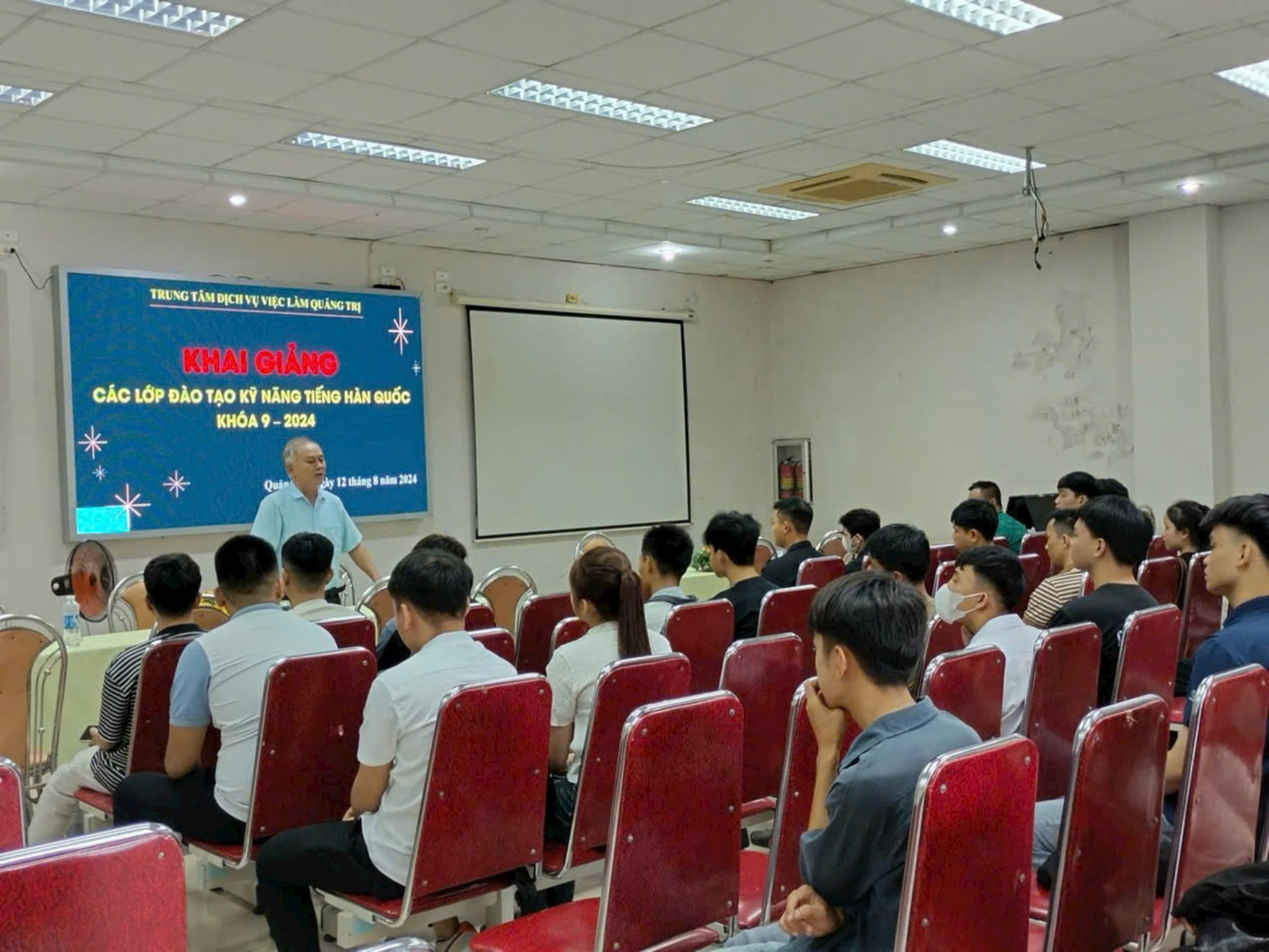 Lớp đào tạo kỹ năng tiếng Hàn do Trung tâm Dịch vụ việc làm tỉnh Quảng Trị. Ảnh: Trần Tú Linh