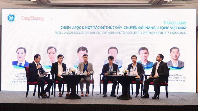 Theo các chuyên gia, để chuyển đổi năng lượng ở Việt Nam tới đây nhanh hơn, việc xây dựng khung khổ pháp lý cho các lĩnh vực phải là trụ cột.
