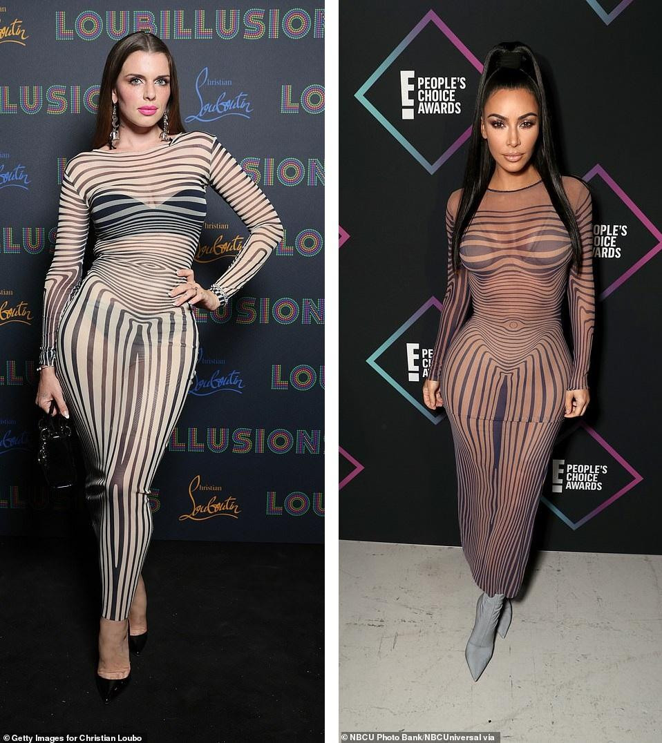 Thực tế cho thấy, trong quá khứ, Julia không ít lần bắt chước phong cách thời trang của bà chủ Skims. Hồi tháng 9/2021, khi tham gia một sự kiện thuộc Tuần lễ Thời trang Paris, nữ diễn viên 9x mặc chiếc váy kẻ xuyên thấu bó sát người lộ nội y. Đáng nói, Kim từng mặc bộ đồ tương tự vào năm 2018.