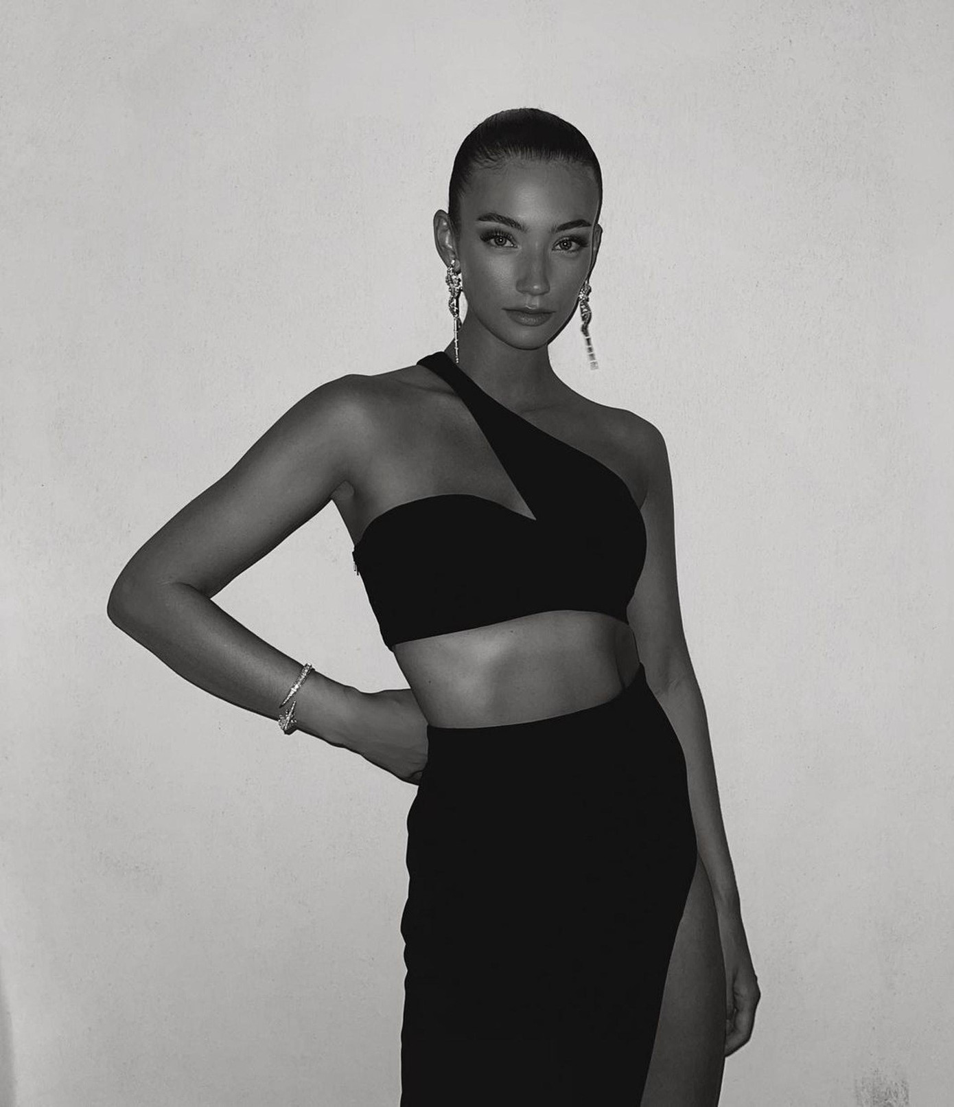 Mối quan hệ giữa người đẹp 9x và tài tử đoạt giải Oscar bắt đầu và kết thúc chóng vánh.