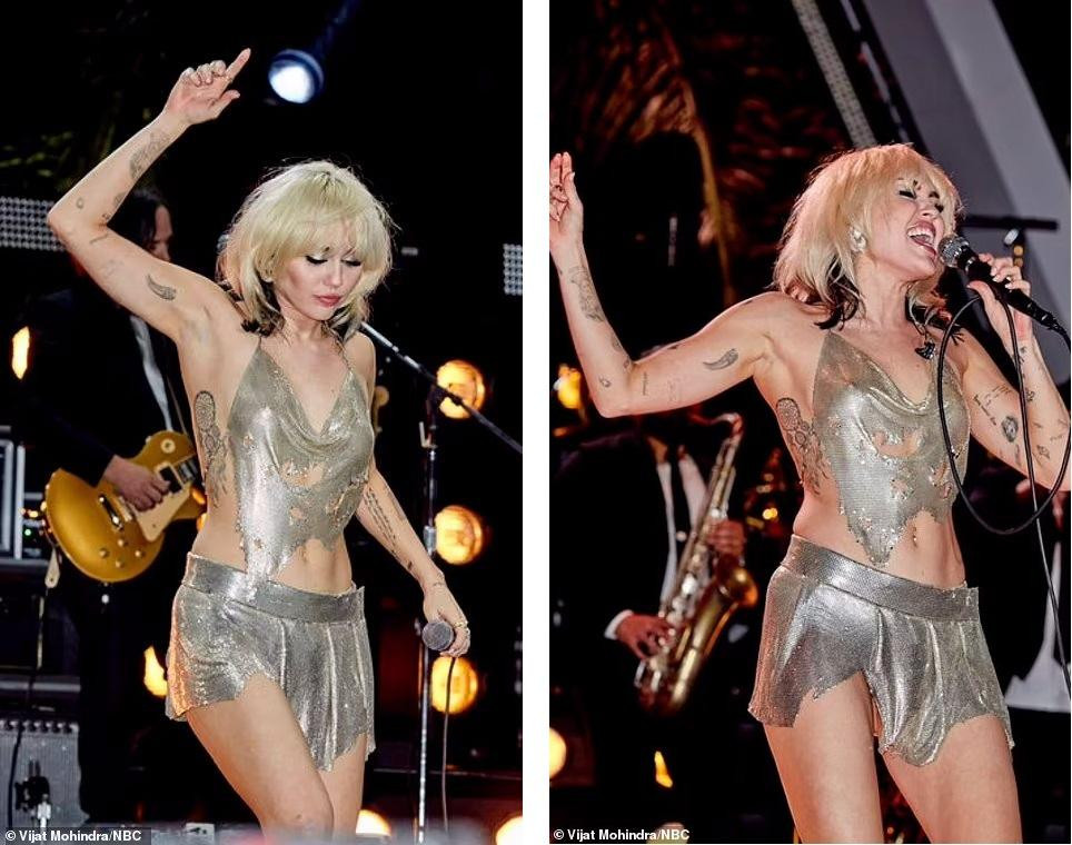Bộ đồ gần như không có tác dụng che chắn, thậm chí Miley còn &quot;quên&quot; nội y.