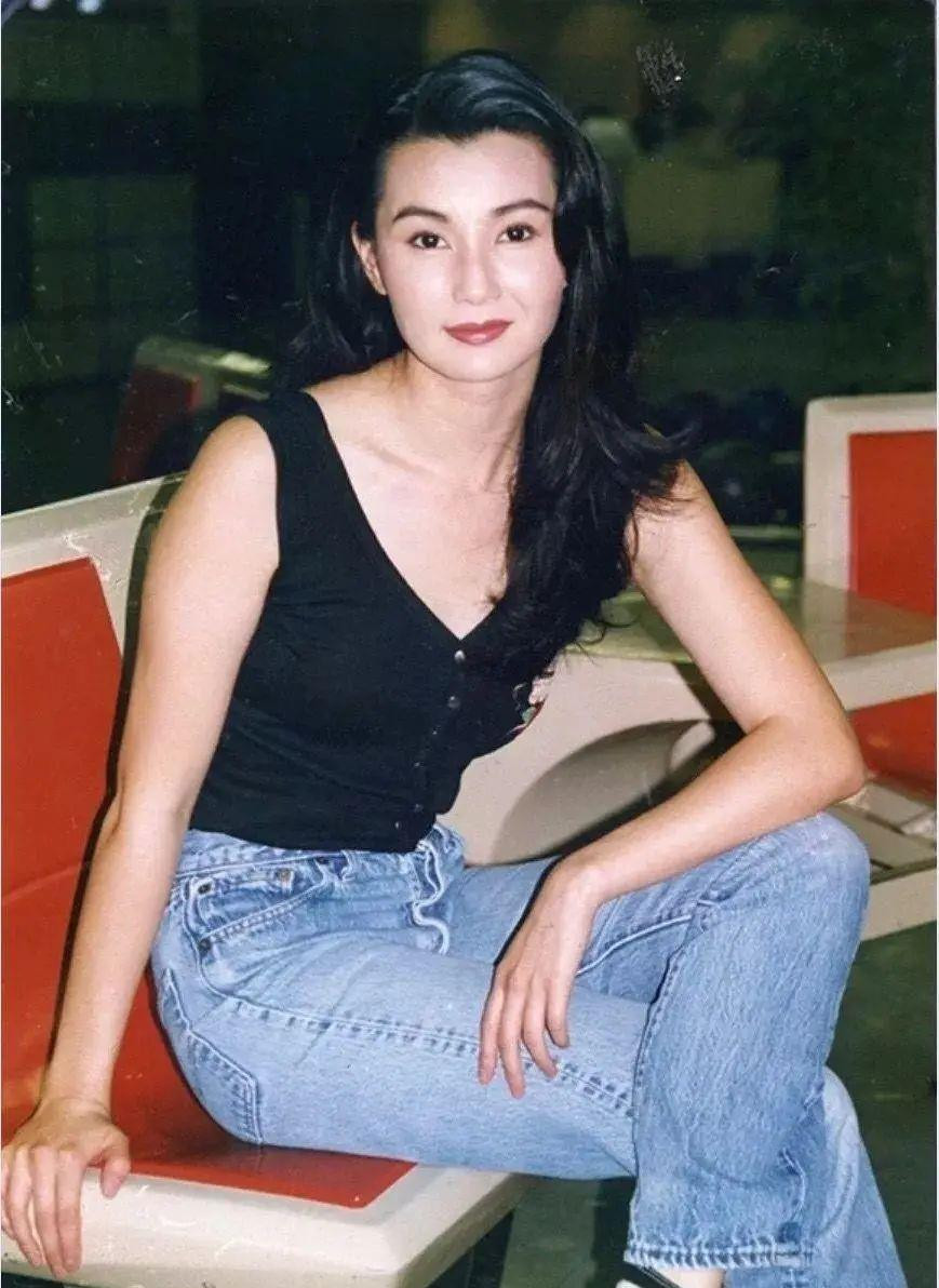 Không chỉ xinh đẹp, Trương Mạn Ngọc còn được đánh giá là một trong những nữ diễn viên xuất sắc nhất lịch sử điện ảnh Trung Quốc. Cô là nữ diễn viên người châu Á đầu tiên giành giải Nữ diễn viên xuất sắc tại Liên hoan phim Cannes và là sao Hoa ngữ đầu tiên đoạt giải Gấu bạc (Nữ diễn viên xuất sắc) tại Liên hoan phim quốc tế Berlin. Đồng thời cô còn là người giữ kỷ lục về số lần được trao giải Nữ diễn viên chính xuất sắc nhất tại Giải thưởng Điện ảnh Hong Kong (5 lần) và Giải Kim Mã Đài Loan (5 lần). Ngoài ra, năm 1990, cô được trao Giải Kim Mã cho nữ diễn viên phụ xuất sắc nhất.