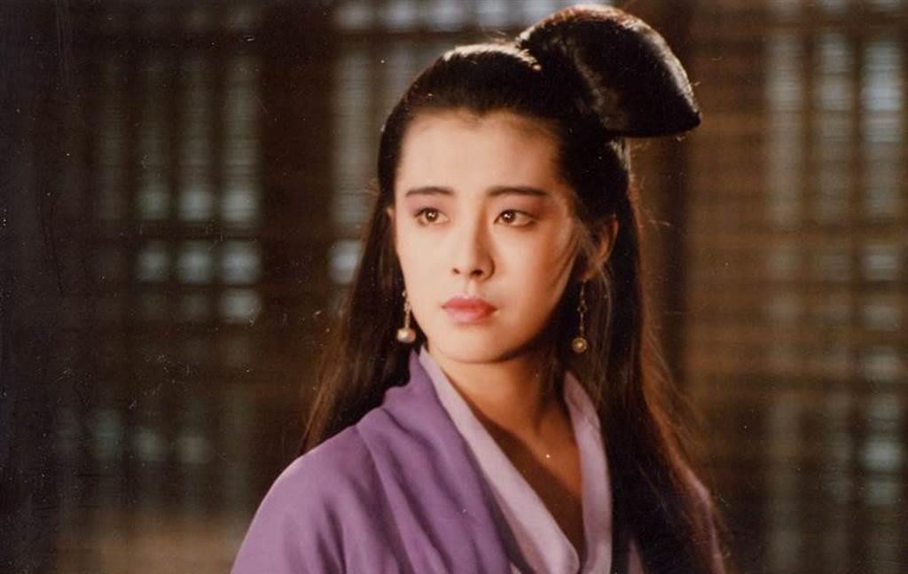 Vai diễn giúp tên tuổi Vương Tổ Hiền nổi danh khắp châu Á là Nhiếp Tiểu Thiện trong bộ phim &quot;Thiến nữ u hồn&quot; đóng cùng tài tử Trương Quốc Vinh năm 1987. Từ đó, cô liên tục nhận những vai diễn có hình tượng quyến rũ, ma mị như “Âm Dương Pháp Vương”, “Tiếu Ngạo Giang Hồ”, “Thanh Xà”, “Đông Tà Tây Độc”, “Thiên Địa Huyền Môn”, “Hồn Ma A Anh”, “Tiên trong Tranh”…