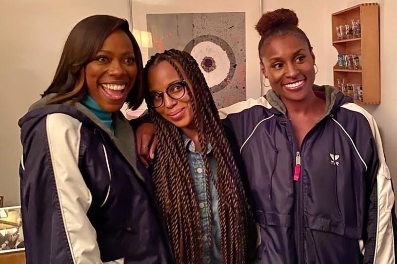 Để kỷ niệm phần cuối của loạt phim &quot;Insecure&quot;, đạo diễn Kerry Washington (giữa) đăng ảnh chụp thân thiết với các ngôi sao Yvonne Orji (trái) và Issa Rae.