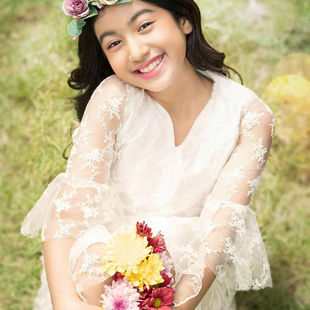 Tài khoản Instagram đạt hơn nửa triệu người theo dõi. Tài khoản YouTube cũng có gần 570.000 người đăng ký, trong đó có video lên đến hơn 17 triệu lượt xem. Tài khoản Instagram đạt hơn nửa triệu người theo dõi. Tài khoản YouTube cũng có gần 570.000 người đăng ký, trong đó có video lên đến hơn 17 triệu lượt xem.