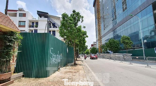 Chuyên gia cho rằng, công trình nhà riêng lẻ cấp phép 4 tầng hầm trên đường Trần Phú (quận Ba Đình), thuộc thẩm quyền cấp phép của Sở Xây dựng Hà Nội. Chuyên gia cho rằng, công trình nhà riêng lẻ cấp phép 4 tầng hầm trên đường Trần Phú (quận Ba Đình), thuộc thẩm quyền cấp phép của Sở Xây dựng Hà Nội.