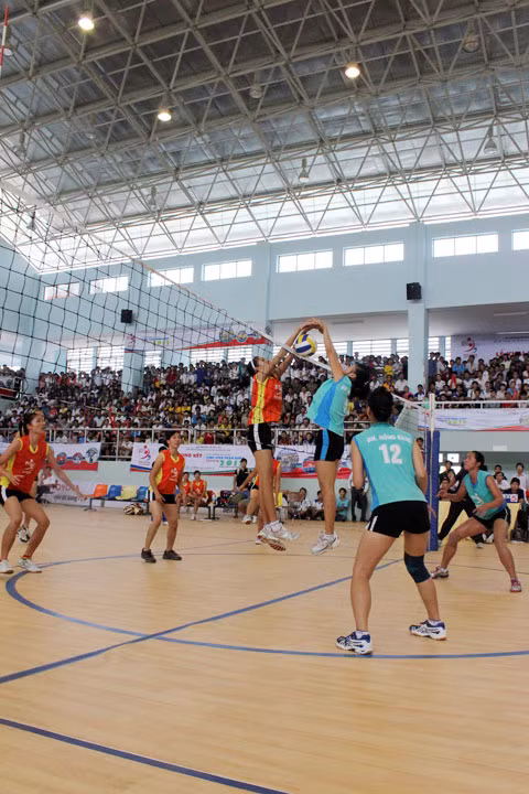 Bán kết nữ 1 giữa ĐH Hải Phòng và ĐH QT Hồng Bàng