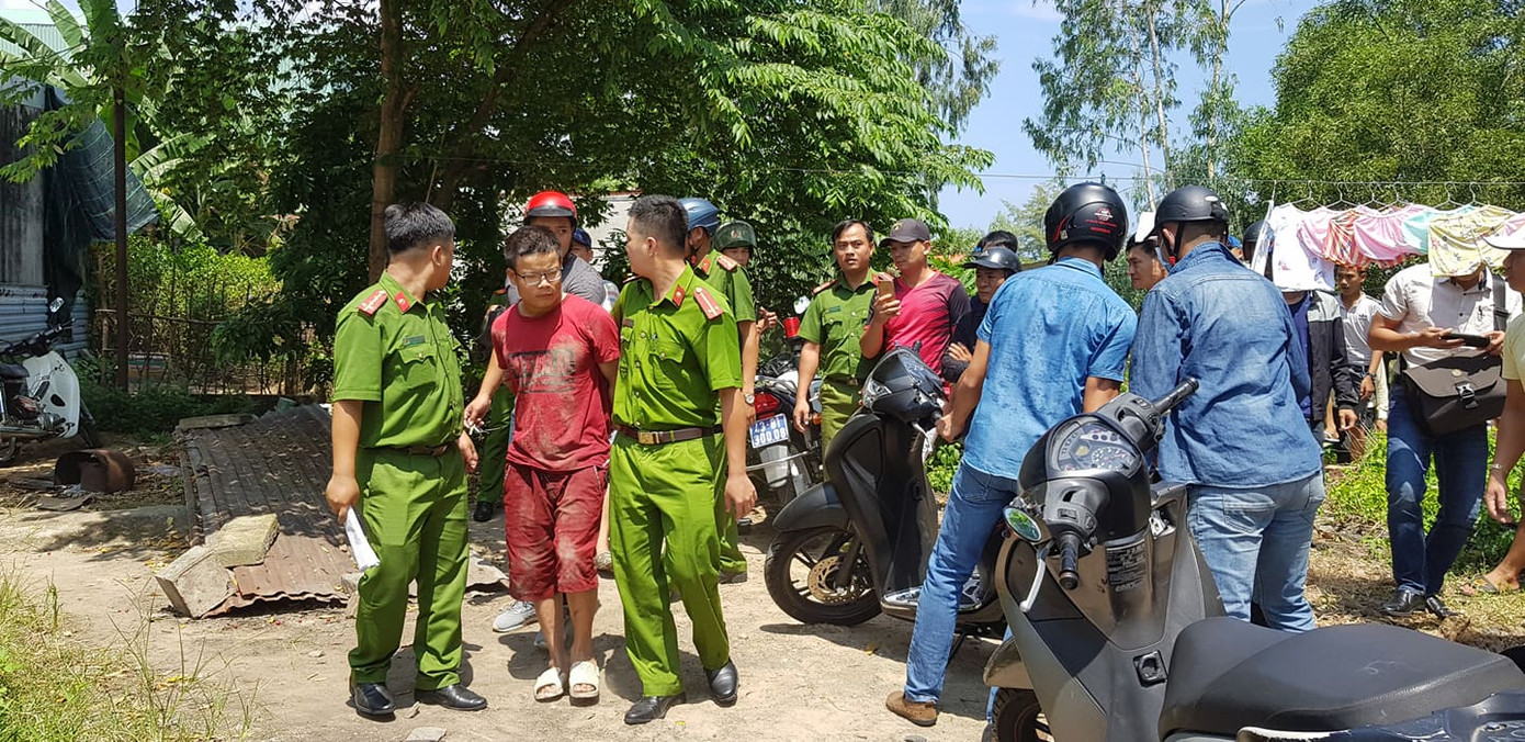 Vây bắt kẻ lao vào cửa hàng đâm 2 người trọng thương để cướp ảnh 1