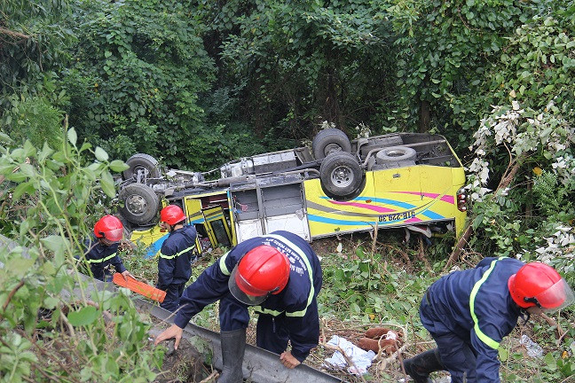 Lật xe khách trên đèo Hải Vân: Chuyến đi thực tập định mệnh ảnh 4