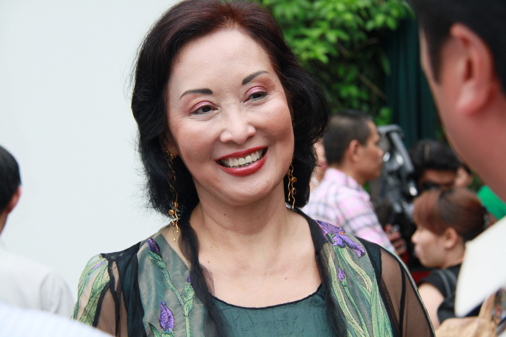 Bà Gemma Cruz Araneta, nhà báo người Philippines - từng trú ẩn trong hầm tránh bom - trở lại dự lễ khai trương....