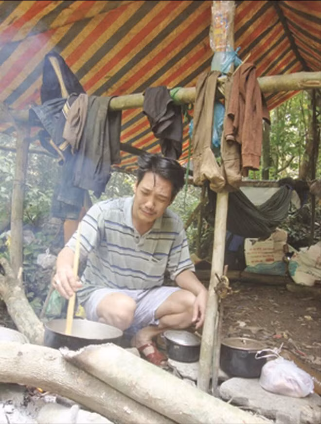 Theo chân dân cội tìm trầm ảnh 1