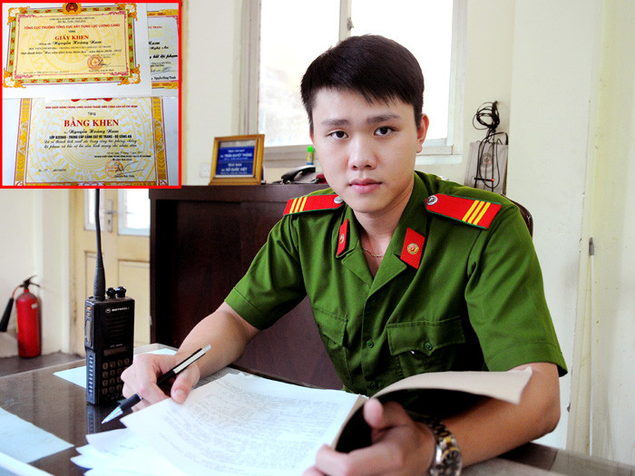 Nguyễn Hoàng Nam và những bằng, giấy khen cho những nỗ lực phấn đấu