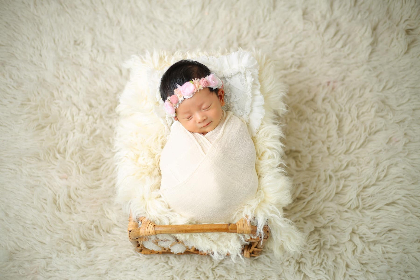 Ngày 13/4, Á hậu Thúy An xác nhận với Tiền Phong thông tin cô đã sinh con gái đầu lòng. Cô cho biết mình sinh mổ, em bé nặng 3,7 kg.