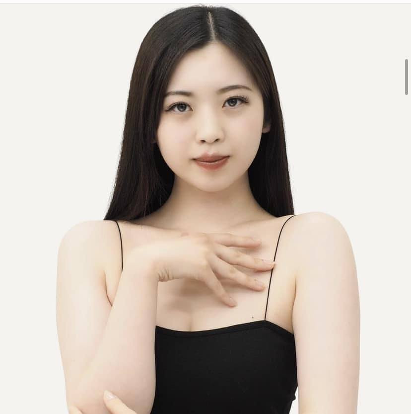 Trong số đó, nhan sắc nhiều cô gái không nhận được đánh giá cao từ khán giả. Nhiều người cho rằng gương mặt thí sinh có nhiều khuyết điểm, chưa phù hợp với cuộc thi nhan sắc.