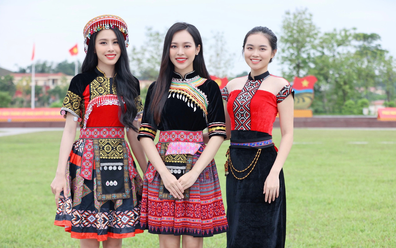 Với Á hậu Thùy Linh và Ngọc Hằng, đây đều là lần đầu tiên họ đến với vùng đất Yên Bái. Hai người đẹp cảm thấy vô cùng hấp dẫn qua những trải nghiệm ấn tượng nơi mảnh đất đa sắc màu văn hóa này. Trong khi đó, người đẹp Phương Anh cho biết cô mới chỉ đến Yên Bái một lần, cách đây cũng đã khá lâu. Ấn tượng của người đẹp về nơi đây là thiên nhiên hoang sơ, yên bình.