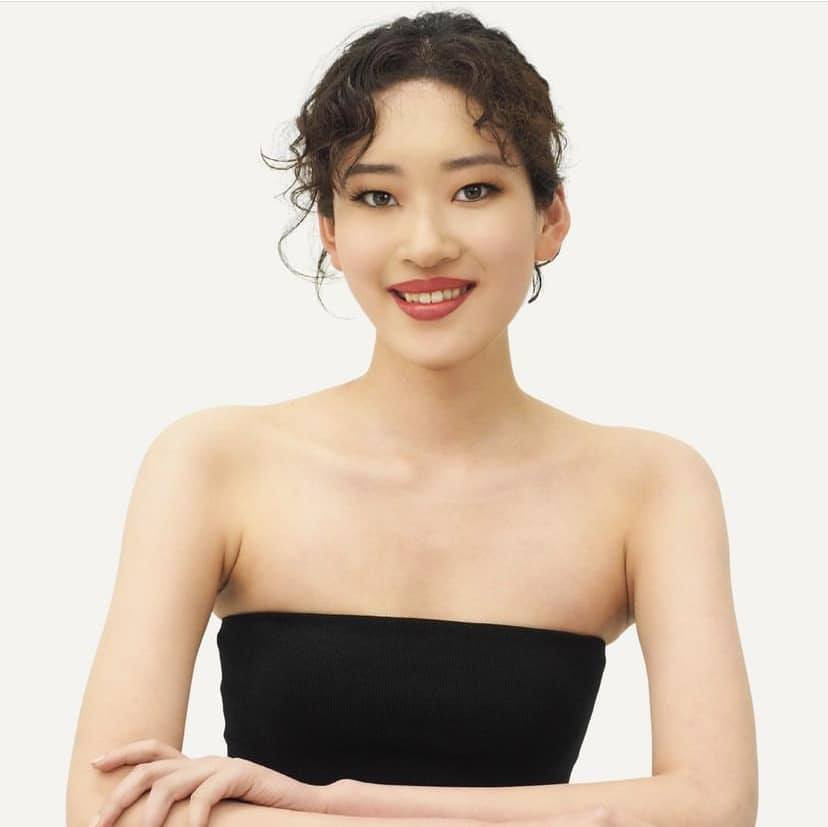 Nhật Bản từng có thời kỳ hoàng kim ở sân chơi Hoa hậu Hoàn vũ khi ông Donald Trump vẫn còn quản lý cuộc thi Miss Universe. Năm 2007, người đẹp Riyo Mori đăng quang Hoa hậu Hoàn vũ, trở thành người đẹp Nhật Bản thứ 2 giành ngôi vị này trong lịch sử. Trước đó, người đẹp Kurara Chibana cũng xuất sắc giành ngôi Á hậu 1 vào năm 2006. Năm 2008, người đẹp Hiroko Mima tiếp tục vào top 15.