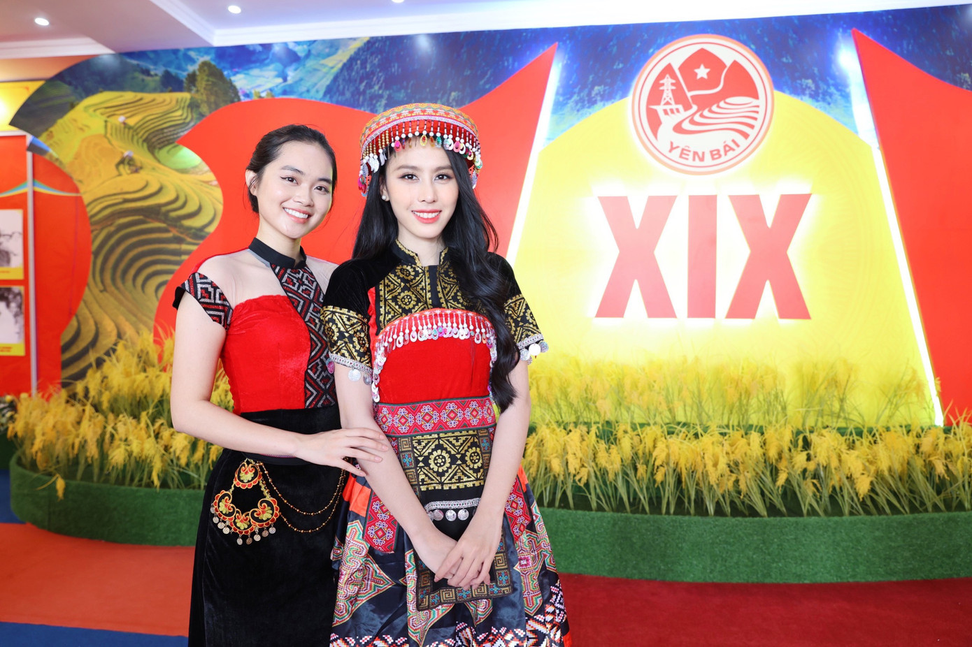 Sáng 9/6, người đẹp Phương Anh cùng Á hậu 1 Hoa hậu Việt Nam 2022 Trịnh Thùy Linh và Á hậu 2 Hoa hậu Việt Nam 2022 Lê Nguyễn Ngọc Hằng tham dự Hội thảo "Thúc đẩy chuyển đổi số khu vực trung du, miền núi phía Bắc", được tổ chức ở Yên Bái. Báo Tiền Phong mong muốn hội thảo trở thành diễn đàn trao đổi, chia sẻ những mô hình hay, kinh nghiệm tốt trong chuyển đổi số ở khu vực trung du, miền núi phía Bắc; góp phần nâng cao nhận thức về vai trò của chuyển đổi số, thúc đẩy chuyển đổi số và phát triển kinh tế số ở khu vực rộng lớn, giàu tiềm năng nhưng cũng còn nhiều khó khăn này.