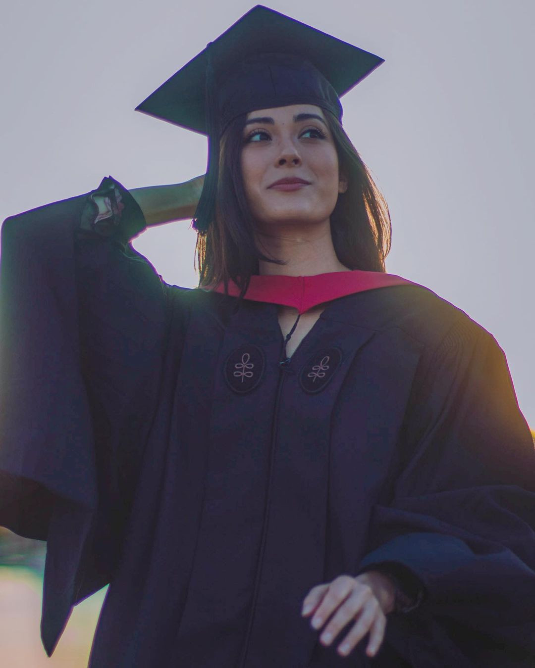 Hình ảnh Shrinkhala Khatiwada trong lễ tốt nghiệp thạc sĩ chuyên ngành Quản lý đô thị tại Đại học Harvard.