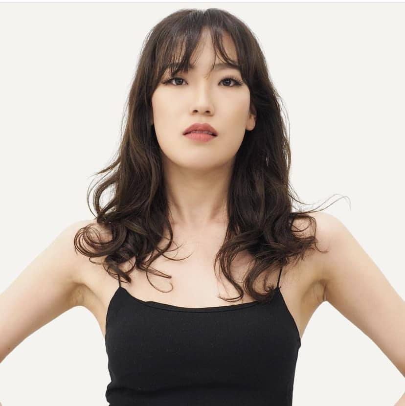 Trong số đó, nhan sắc nhiều cô gái không nhận được đánh giá cao từ khán giả. Nhiều người cho rằng gương mặt thí sinh có nhiều khuyết điểm, chưa phù hợp với cuộc thi nhan sắc.