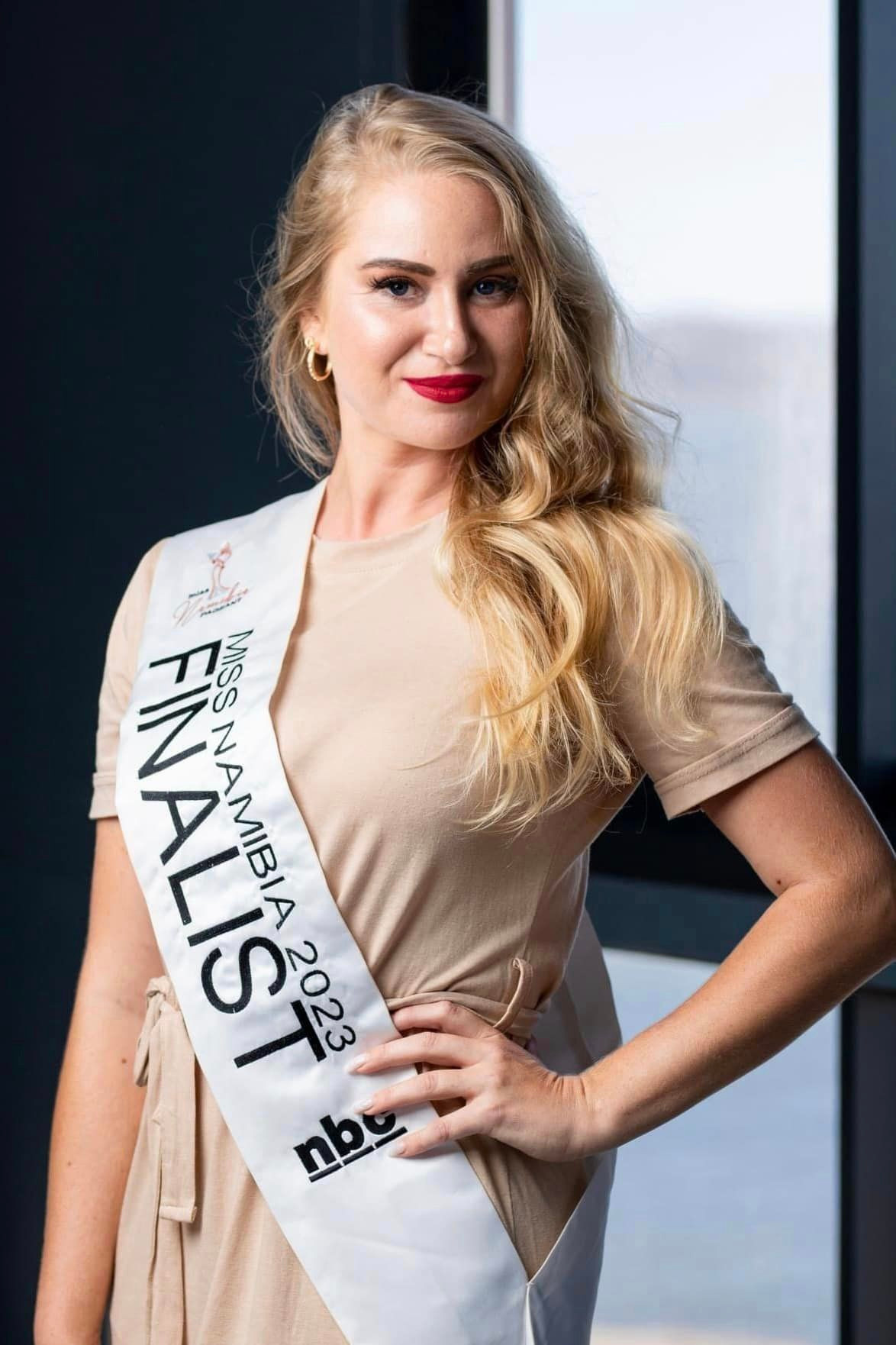 Sau thành tích vượt trội của Chanique Rabe, khán giả cho rằng Namibia khó bứt phá với chất lượng thấp của dàn thí sinh Hoa hậu Namibia 2023.