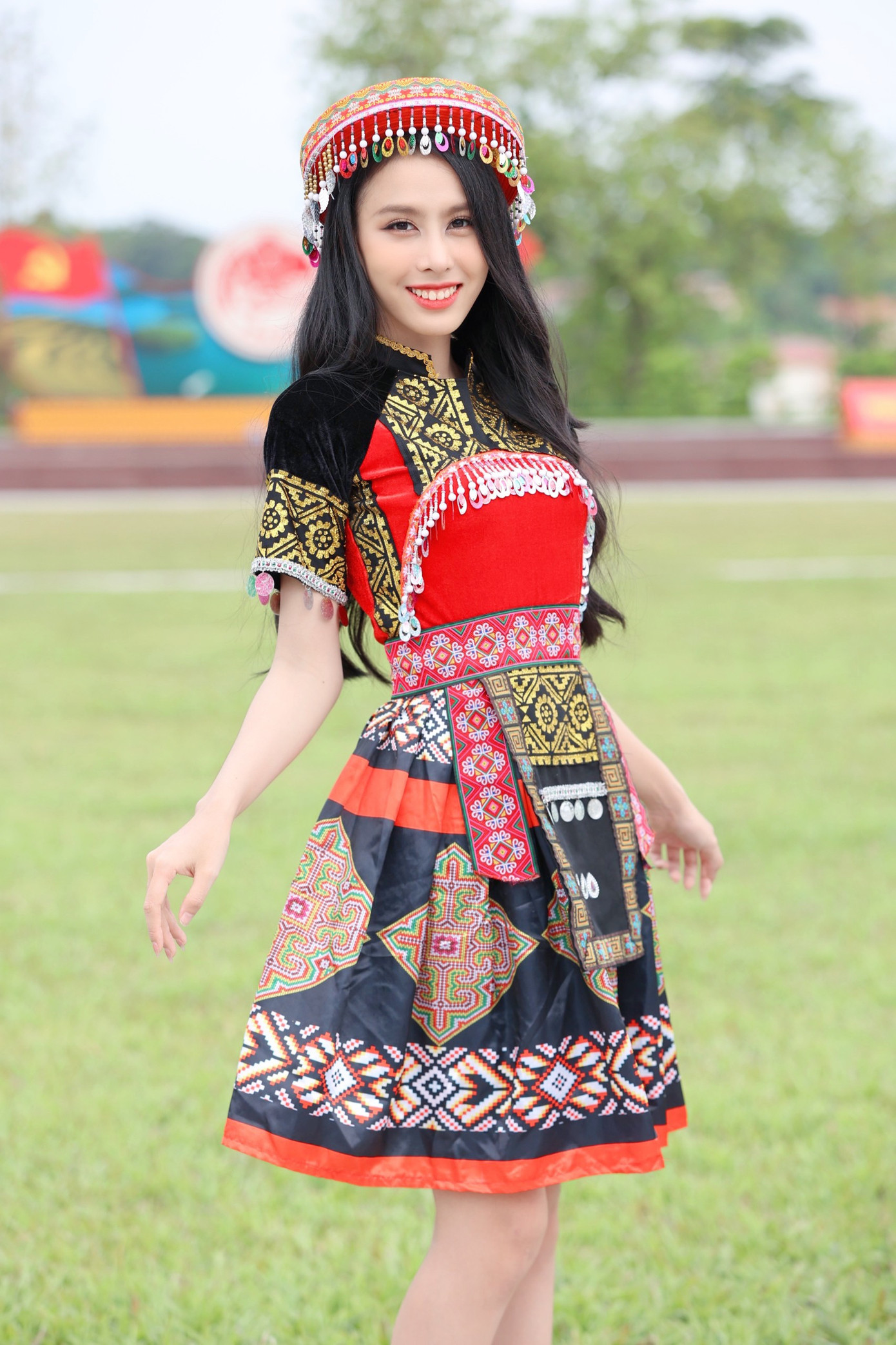 Người đẹp cũng chia sẻ cô nhìn thấy vùng đất Yên Bái đang thay đổi mạnh mẽ cả về kinh tế, du lịch và xã hội. Ngọc Hằng hy vọng việc tích cực ứng dụng chuyển đổi số sẽ mang lại cho nơi đây sự phát triển ngày càng mạnh mẽ hơn.