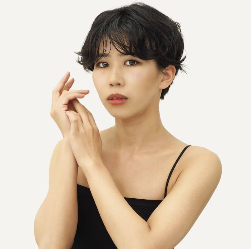 Trong số đó, nhan sắc nhiều cô gái không nhận được đánh giá cao từ khán giả. Nhiều người cho rằng gương mặt thí sinh có nhiều khuyết điểm, chưa phù hợp với cuộc thi nhan sắc.