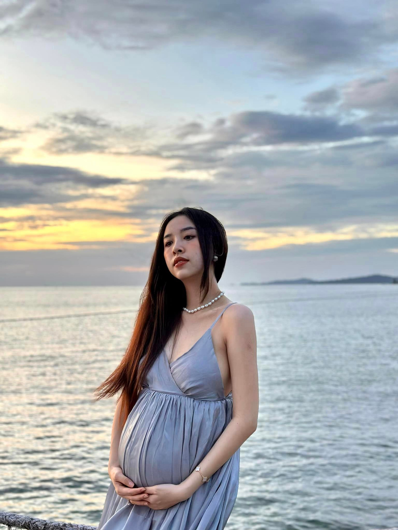 Trong những hình ảnh được chia sẻ, người đẹp không tăng cân quá nhiều khi mang thai.