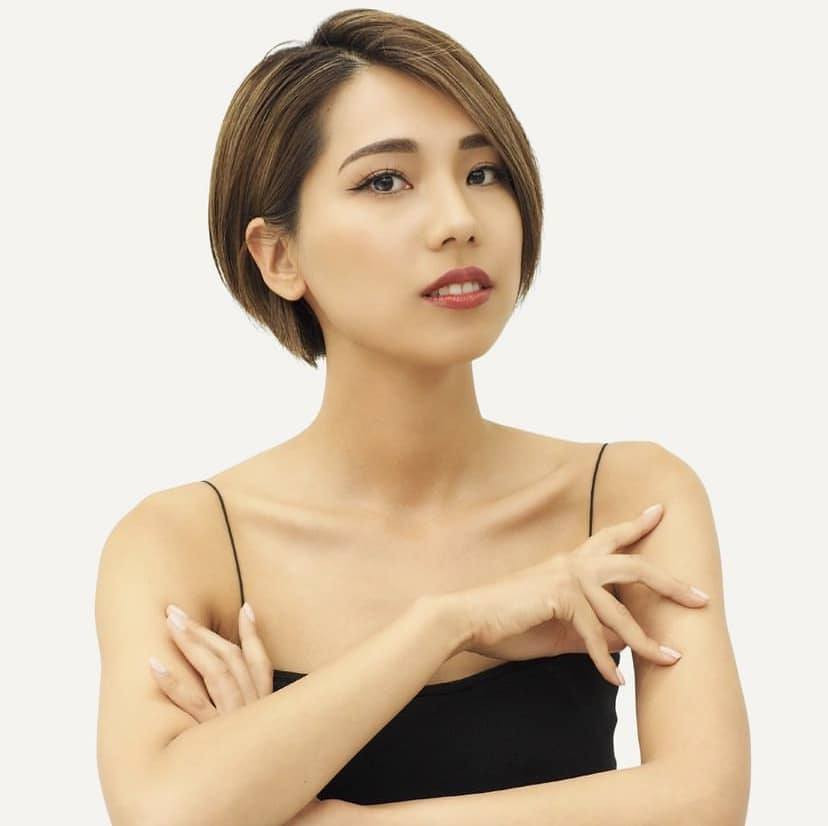 Điều trùng hợp là tại cuộc thi năm nay có nhiều người đẹp để tóc ngắn.