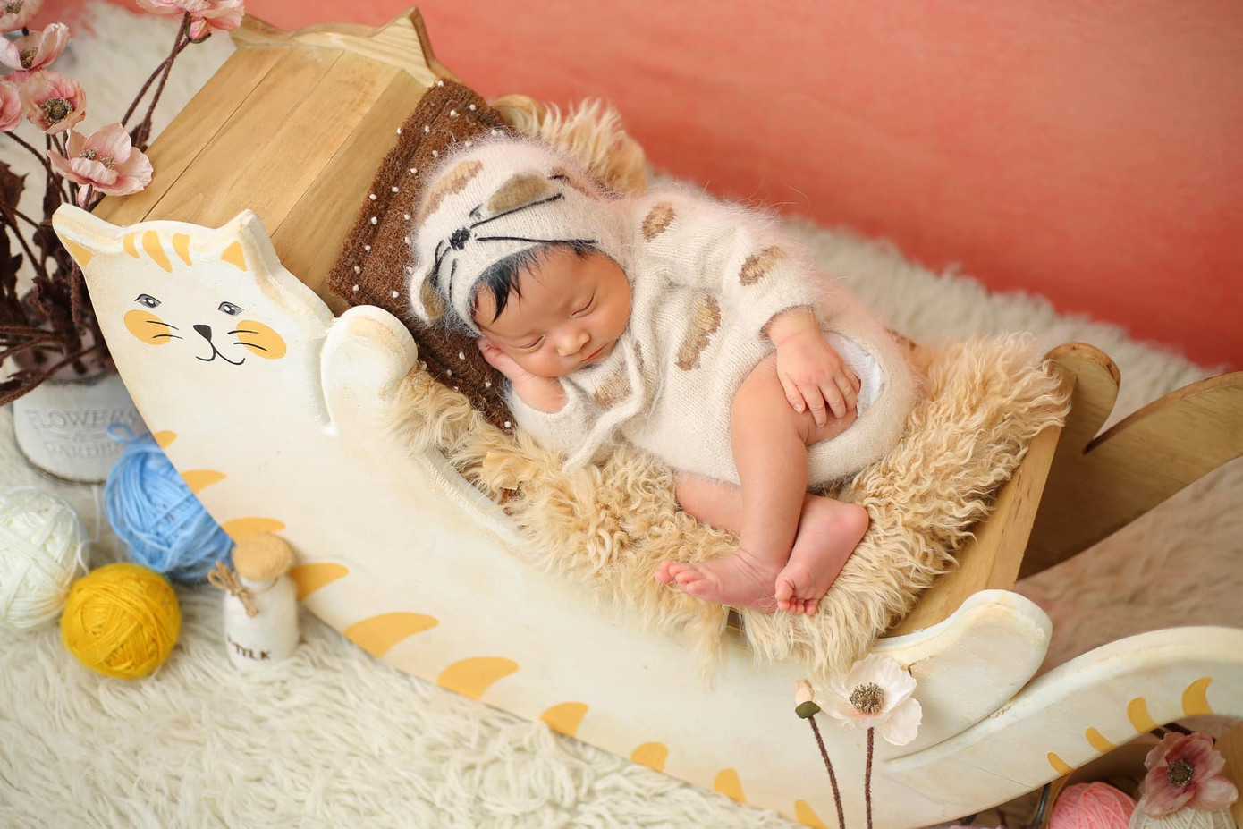 Ngày 13/4, Á hậu Thúy An xác nhận với Tiền Phong thông tin cô đã sinh con gái đầu lòng. Cô cho biết mình sinh mổ, em bé nặng 3,7 kg.