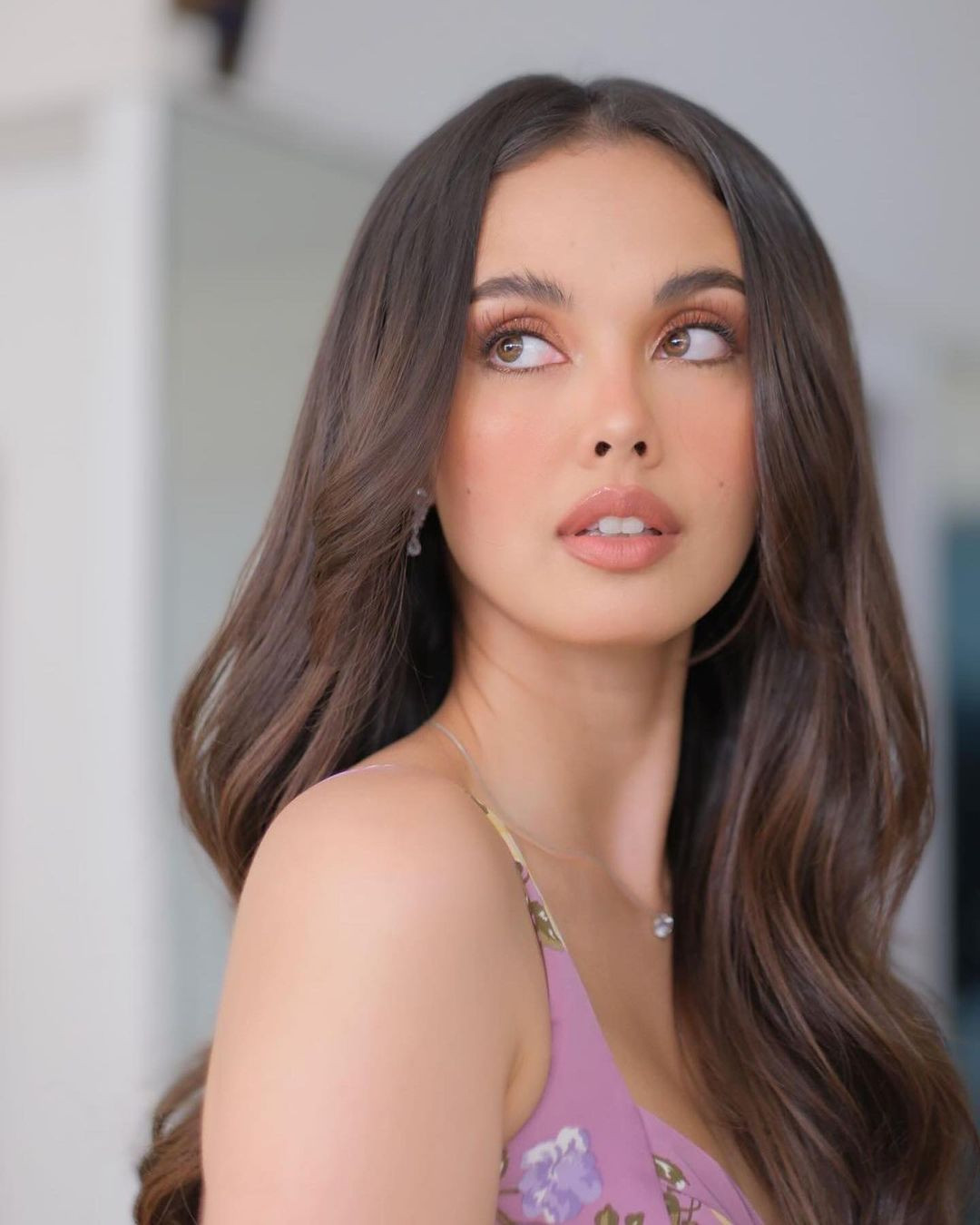 Sau một thập kỷ đăng quang, Megan Young vẫn duy trì được sức hút dù mỗi năm ở Philippines có hàng loạt hoa, á hậu mới. Người đẹp tham gia các lĩnh vực MC, diễn xuất và người mẫu. Ở lĩnh vực nào, Megan cũng tạo được dấu ấn. Cô được xem là một trong những ngôi sao nữ có sức ảnh hưởng ở Philippines.