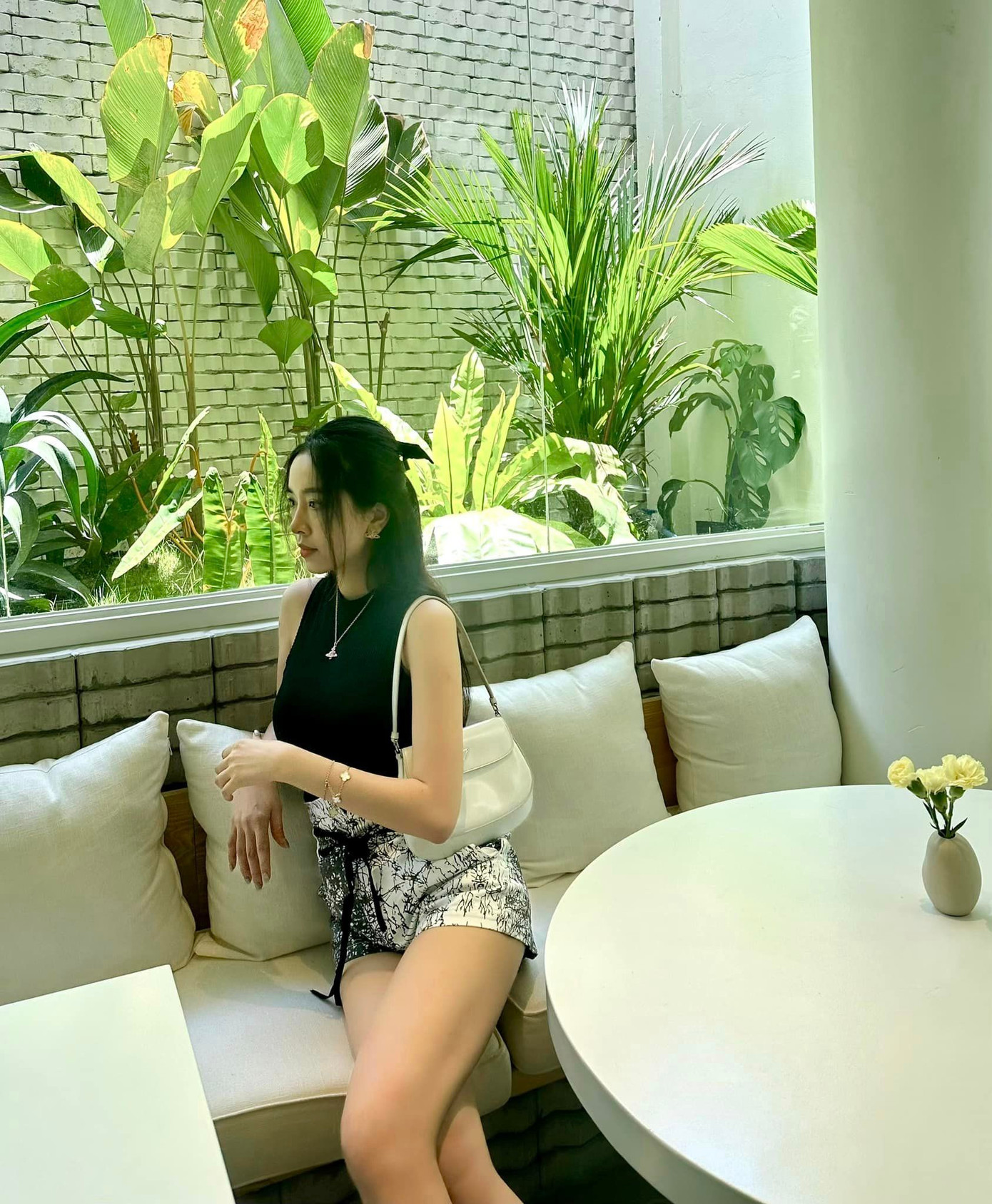 Tháng 1/2021, Thúy An và chồng Ngọc Duy tổ chức lễ đám cưới tại Kiên Giang. Chồng của người đẹp sinh năm 1987, lớn hơn cô 10 tuổi. Ngọc Duy tốt nghiệp tiến sĩ và sống ở nước ngoài 12 năm. Hiện Ngọc Duy trở về Việt Nam tiếp quản công việc kinh doanh của gia đình, đồng thời giảng dạy tại một viện nghiên cứu, đào tạo sau đại học.