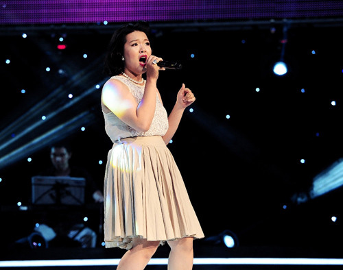 Âu Bảo Ngân, cô gái có thân hình khá mũm mĩm nhưng sở hữu chất giọng opera cực kì ấn tượng