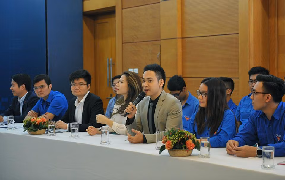 Bí thư thứ nhất TƯ Đoàn đối thoại với đoàn viên, thanh niên ảnh 13