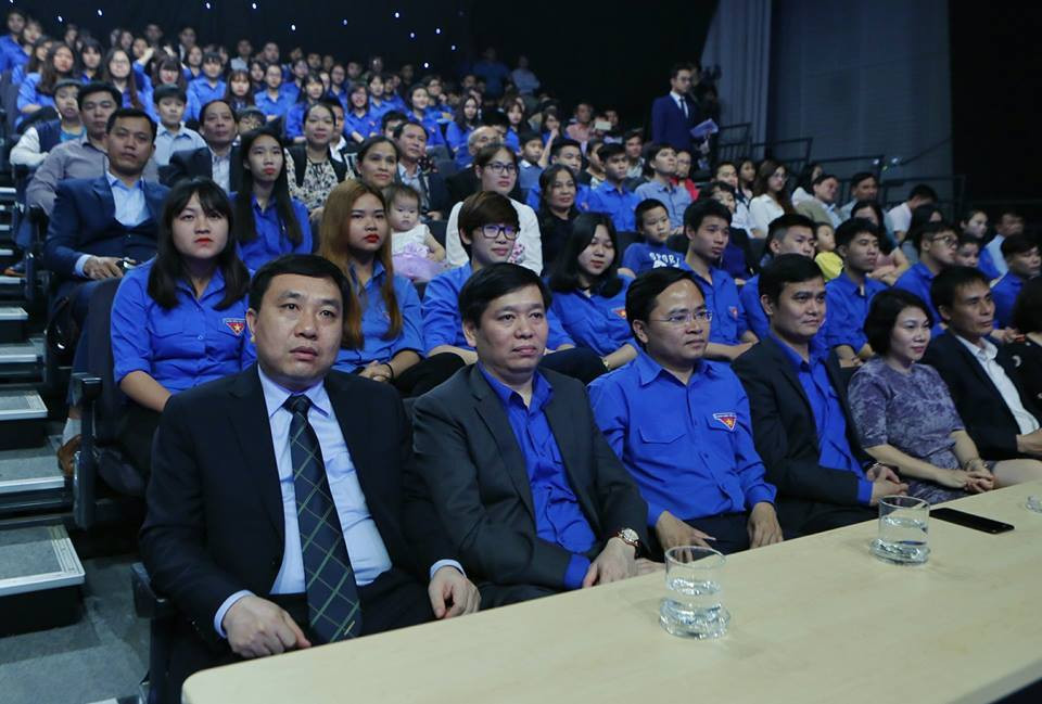 Trao giải 10 gương mặt trẻ Việt Nam tiêu biểu 2016 ảnh 17