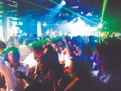 Giới trẻ quay cuồng trong các quán bar
