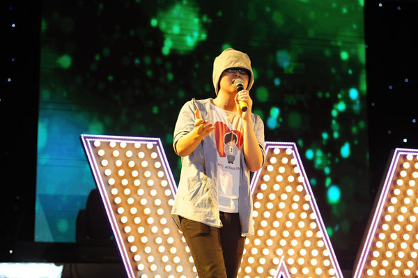 Wanbi hát ca khúc chủ đề do chính anh sáng tác để bày tỏ lòng biết ơn đối với các đồng nghiệp và khán giả. Wanbi hát ca khúc chủ đề do chính anh sáng tác để bày tỏ lòng biết ơn đối với các đồng nghiệp và khán giả