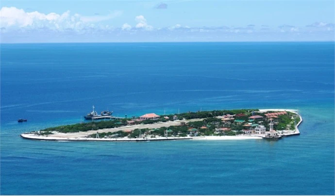  Trường Sa Lớn là trung tâm hành chính của huyện đảo Trường Sa - tỉnh Khánh Hòa
