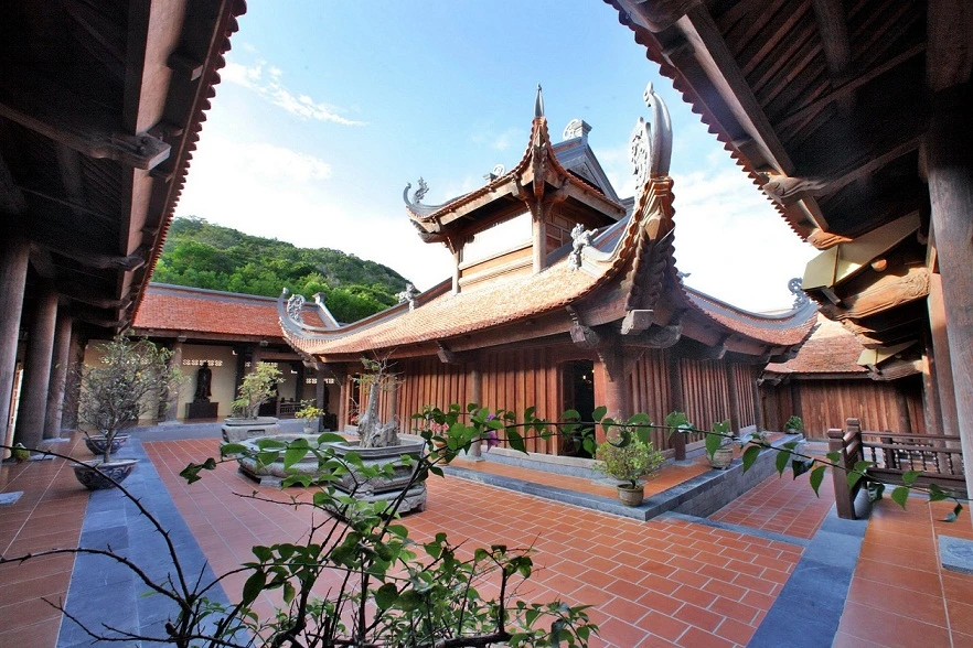 Với những ai thích thú chơi tao nhã thì Vườn lan tại khu Công viên nước sẽ là nơi lý tưởng để tận hưởng một khoảng không gian mát dịu và chiêm ngưỡng loài hoa quý tộc đủ màu