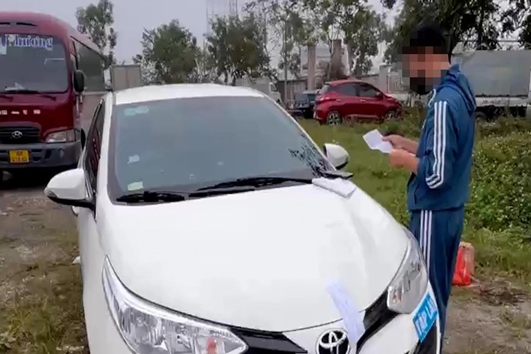 Chiếc xe mà thầy giáo H.T.T vi phạm nồng độ cồn. Chiếc xe mà thầy giáo H.T.T vi phạm nồng độ cồn.