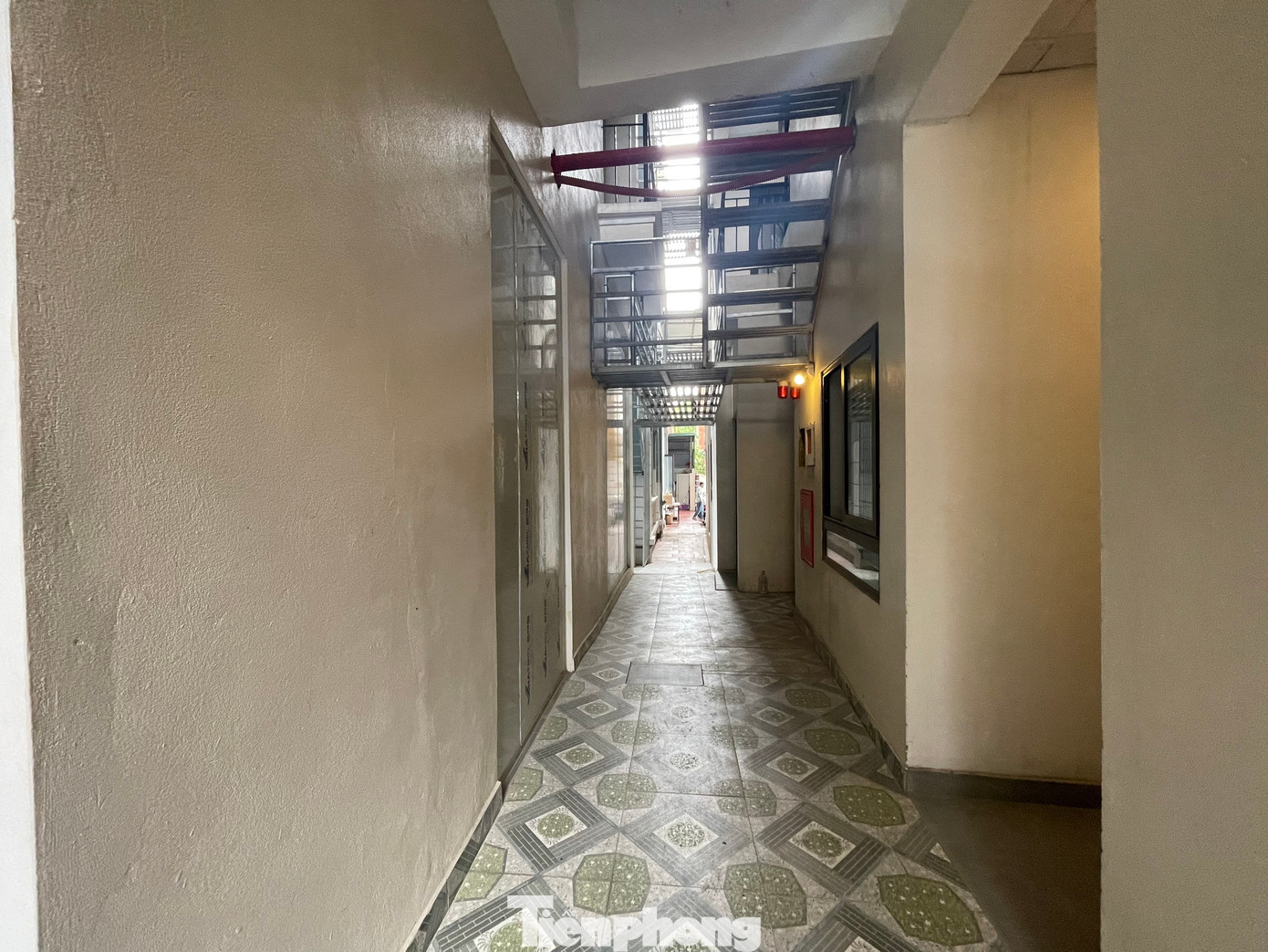 Hai tòa nhà Hanoi By Night Villa Hoàn Sơn và Hoàn Sơn Villa Khu đô thuộc Dự án khu nhà ở xã Hoàn Sơn chưa được nghiệm thu PCCC nhưng đã cho khách về thuê ở thời gian dài. (Ảnh: Lập Đông) Hai tòa nhà Hanoi By Night Villa Hoàn Sơn và Hoàn Sơn Villa Khu đô thuộc Dự án khu nhà ở xã Hoàn Sơn chưa được nghiệm thu PCCC nhưng đã cho khách về thuê ở thời gian dài. (Ảnh: Lập Đông)