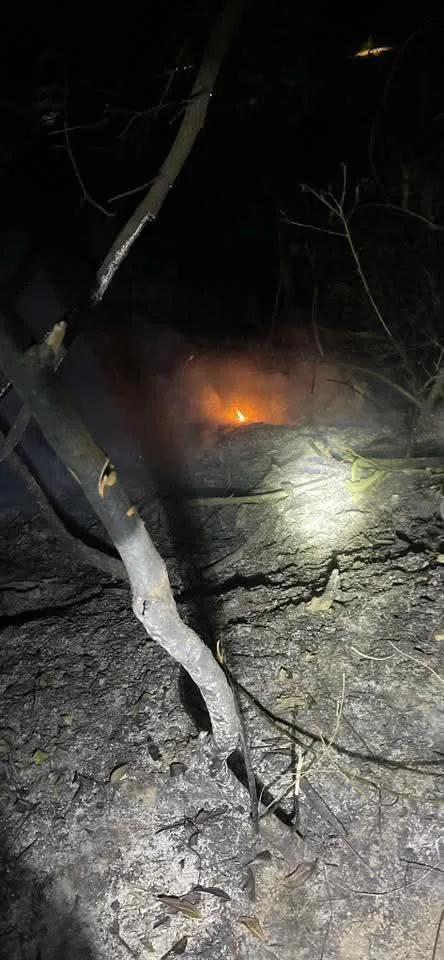 Tối cùng ngày, đám cháy cơ bản được khống chế. Ảnh: Báo Kinh tế Đô thị