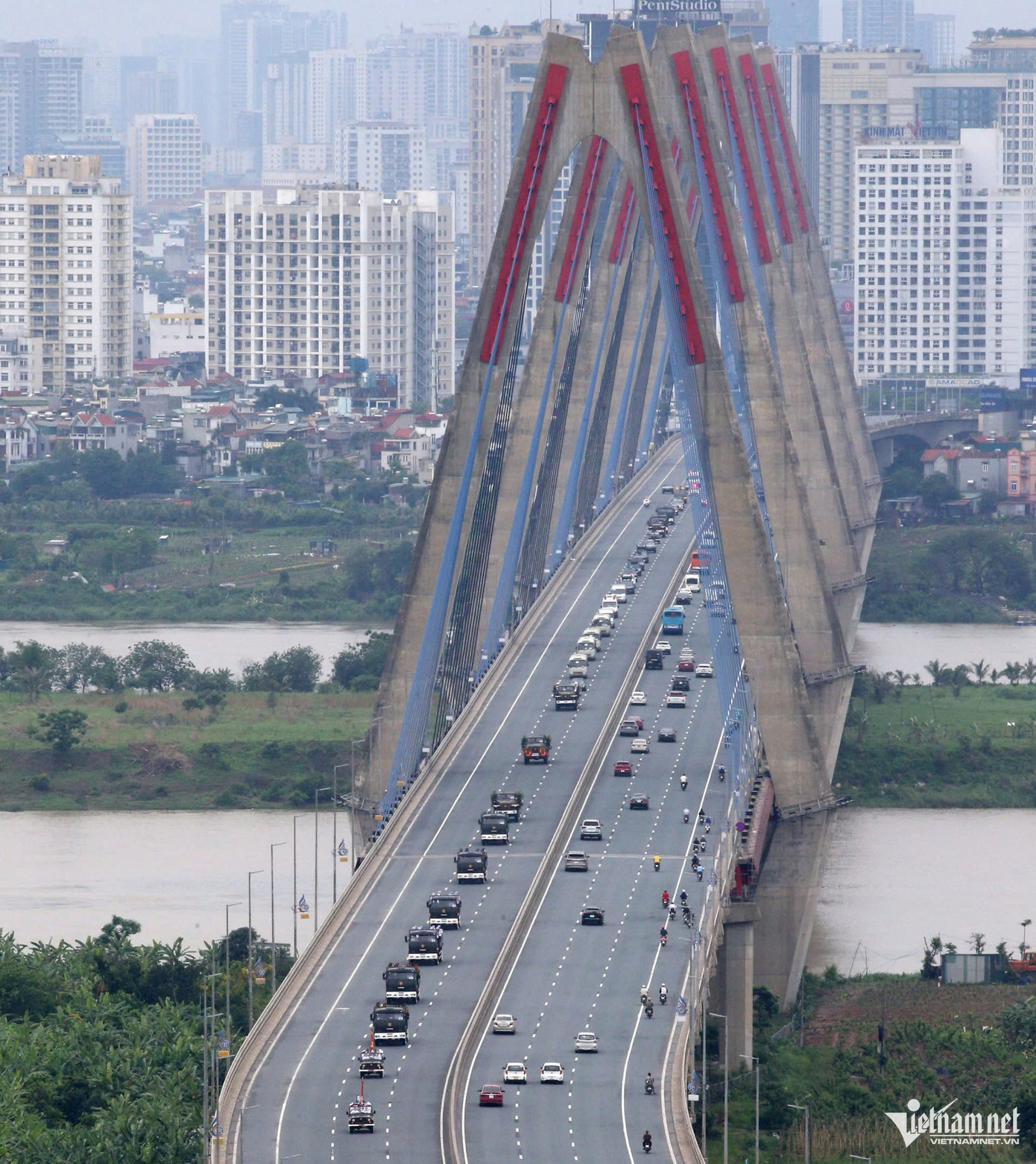 Đưa linh cữu nguyên Chủ tịch nước Trần Đức Lương rời Hà Nội về Quảng Ngãi ảnh 51