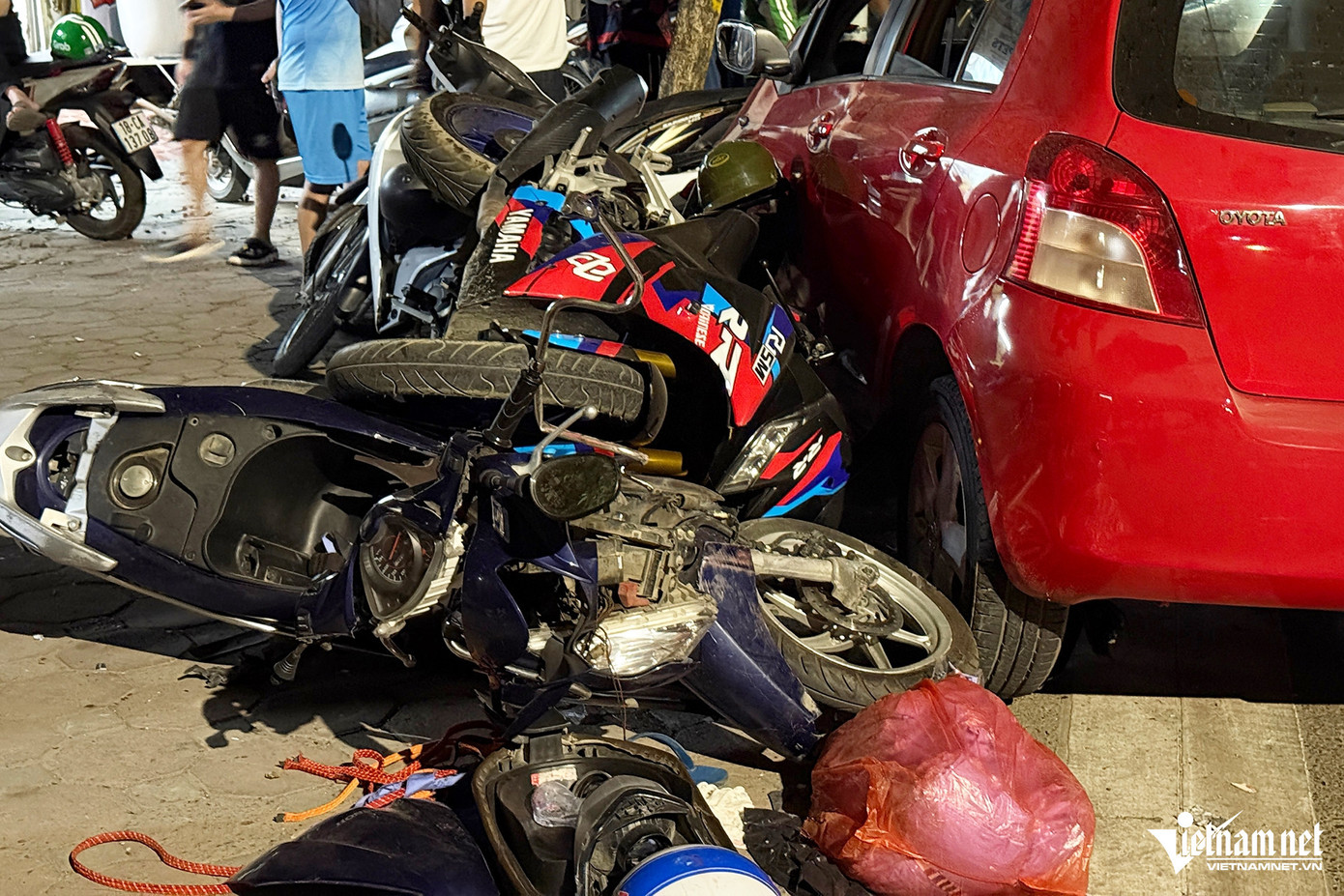 Lực lượng chức năng đang tiếp tục xác minh vụ việc. Lực lượng chức năng đang tiếp tục xác minh vụ việc.