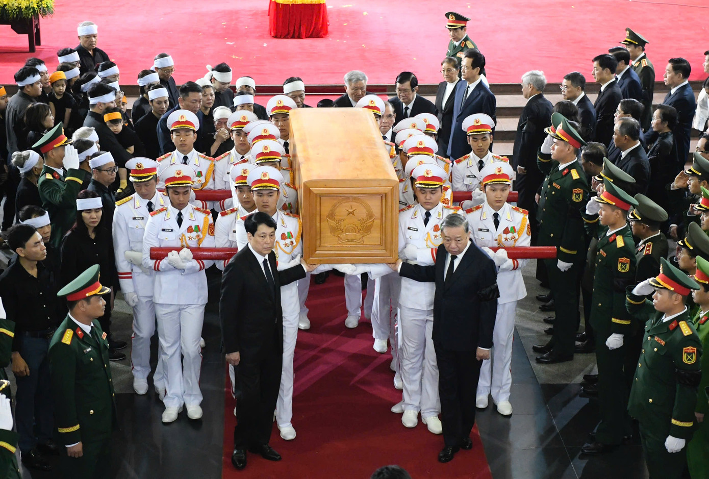 Tổng Bí thư Tô Lâm, Chủ tịch nước Lương Cường chuyển linh cữu nguyên Chủ tịch nước Trần Đức Lương