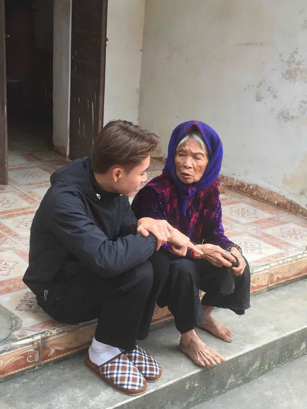 Tuổi thơ Nam ngập tràn ký ức về bà nội. Ảnh và video: NVCC