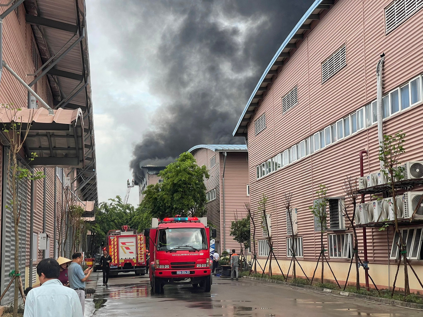 Vụ cháy xảy ra tại xưởng sản xuất công ty Cổ phần Xuất nhập khẩu Tam Dương. Ảnh: BVP Vụ cháy xảy ra tại xưởng sản xuất công ty Cổ phần Xuất nhập khẩu Tam Dương. Ảnh: BVP